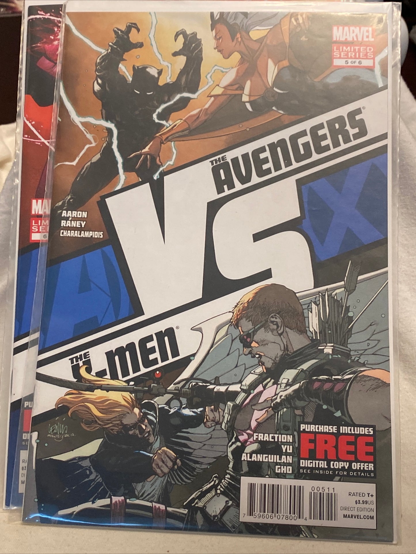 Marvel comics The Avengers vs The X-Men complete limited edition comic book set