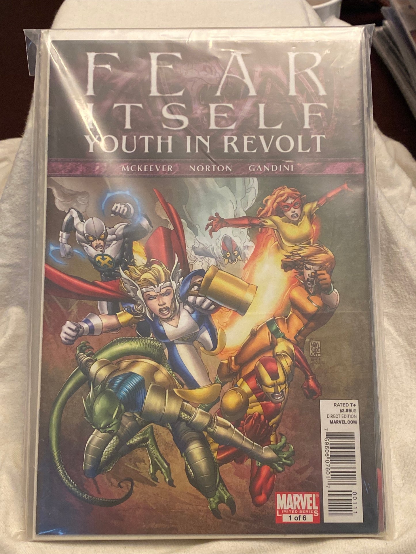 Marvel comics Fear Itself: Youth in Revolt complete comic book set