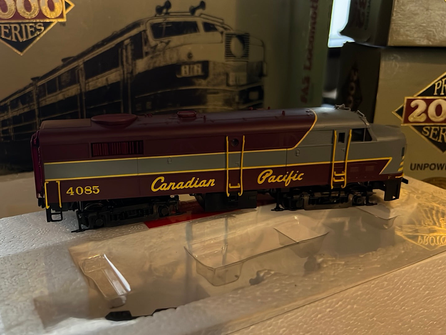 HO scale Train Proto 2000 Canadian Pacific FA2/FB2/FA2 combo