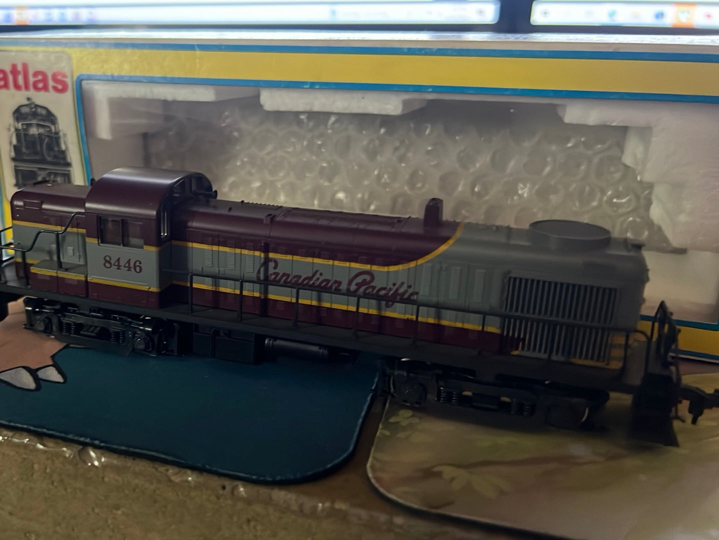 HO Scale Train Canadian Pacific RS-3