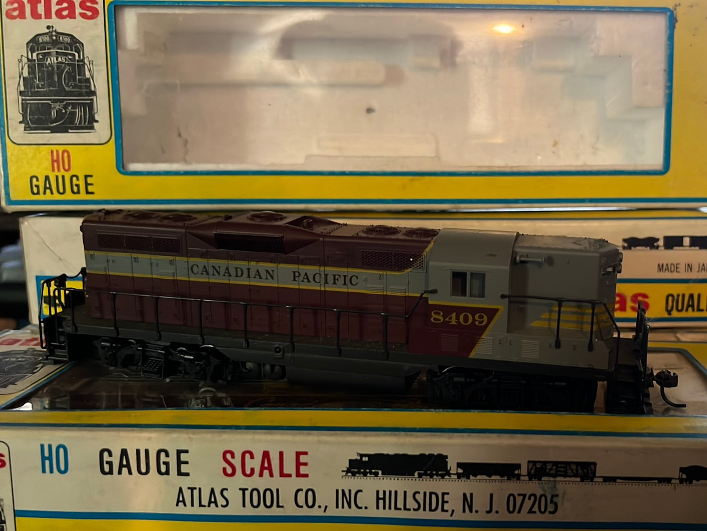 HO Scale Train Canadian Pacific GP-7