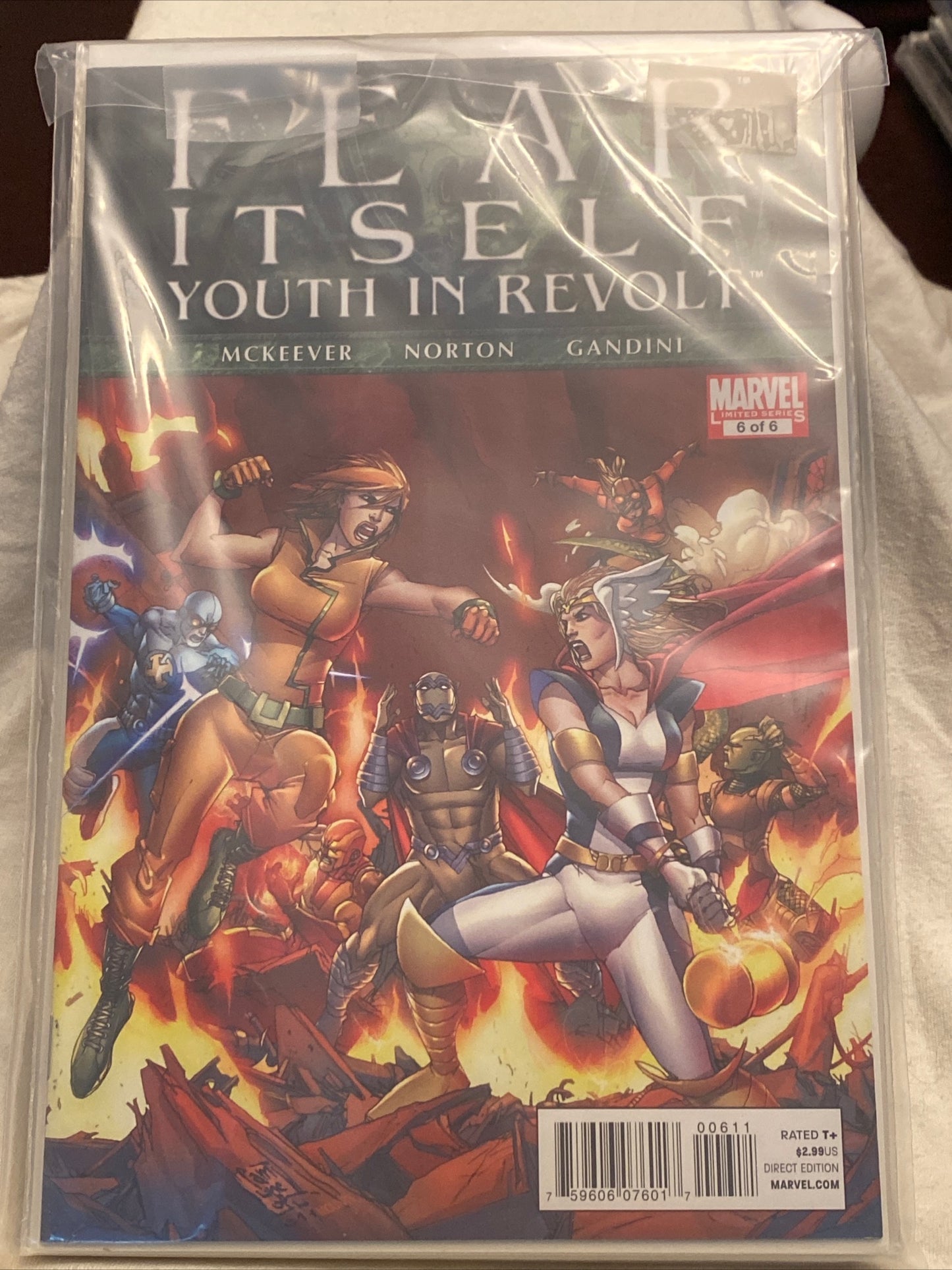 Marvel comics Fear Itself: Youth in Revolt complete comic book set