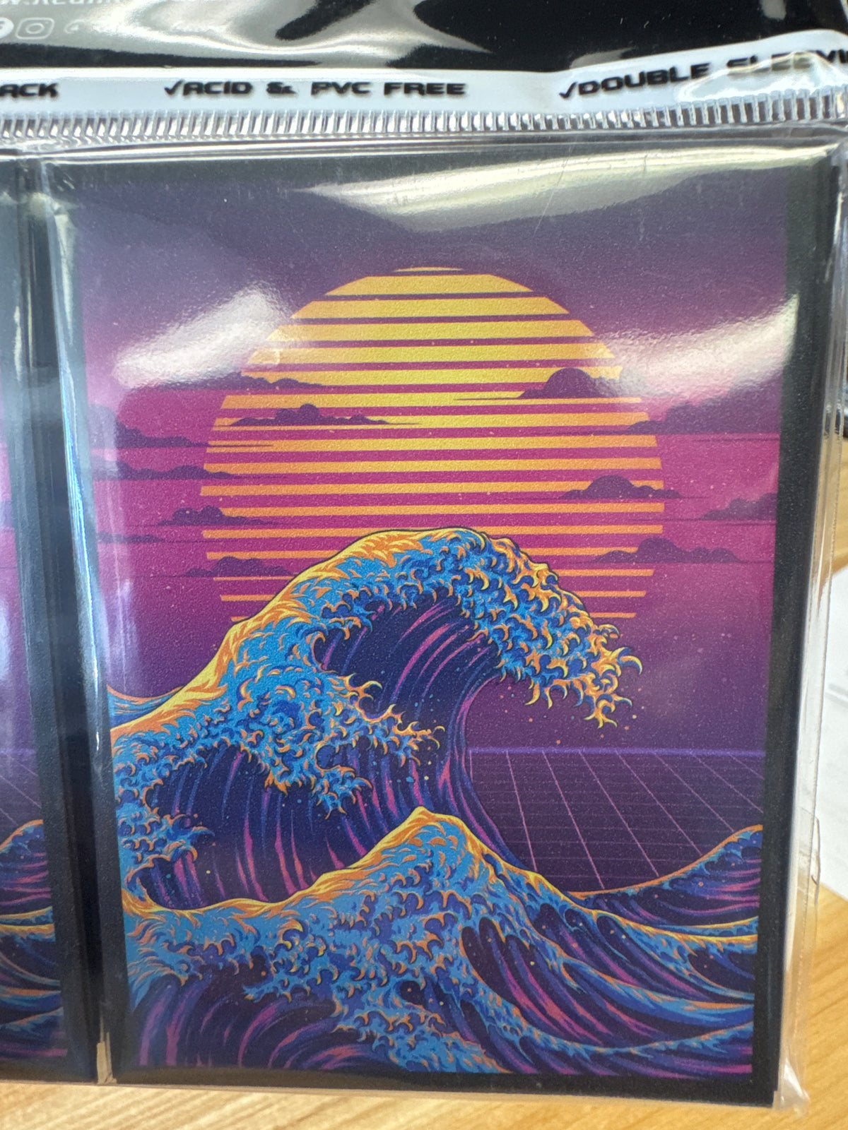 Protect: Realm Guard Great Neon Wave Sleeves 100ct.
