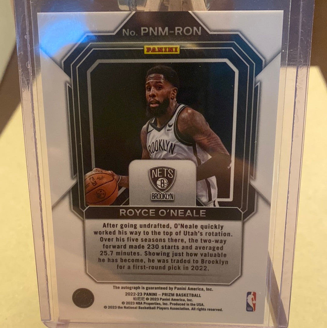 2022-23 Prizm Basketball #PNM-RON Royce O’Neale Penmanship Auto Nets JH Trading Card