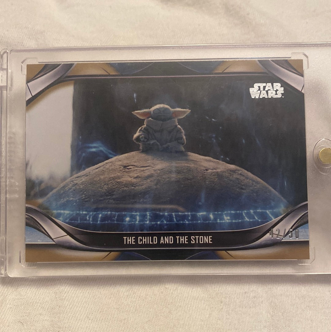 2021 Topps Star Wars The Mandalorian Season 2 Card 65 The Child and the Stone 42/50