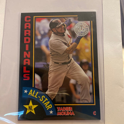 2019 Topps Yadier Molina ‘84 parallel /299 trading card