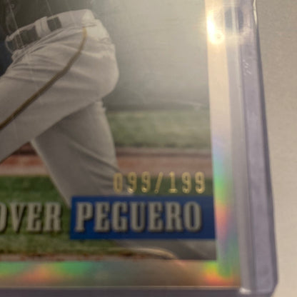 2021 Bowman Heritage Liover Peguero refractor trading card