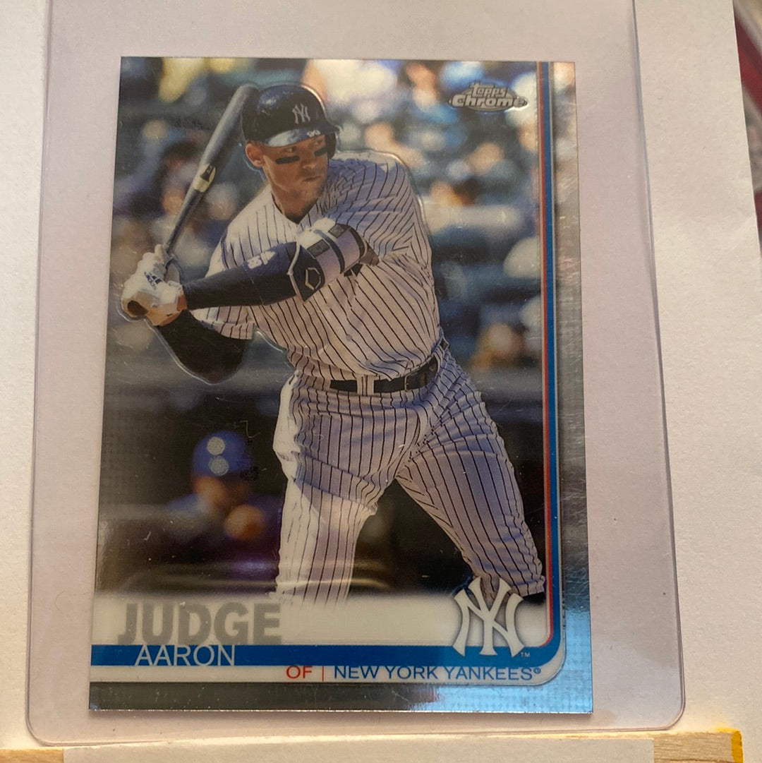 2019 Topps Chrome Aaron Judge trading card