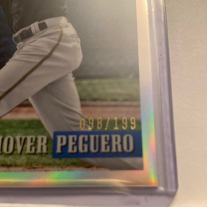 2021 Bowman Heritage Liover Peguero refractor trading card