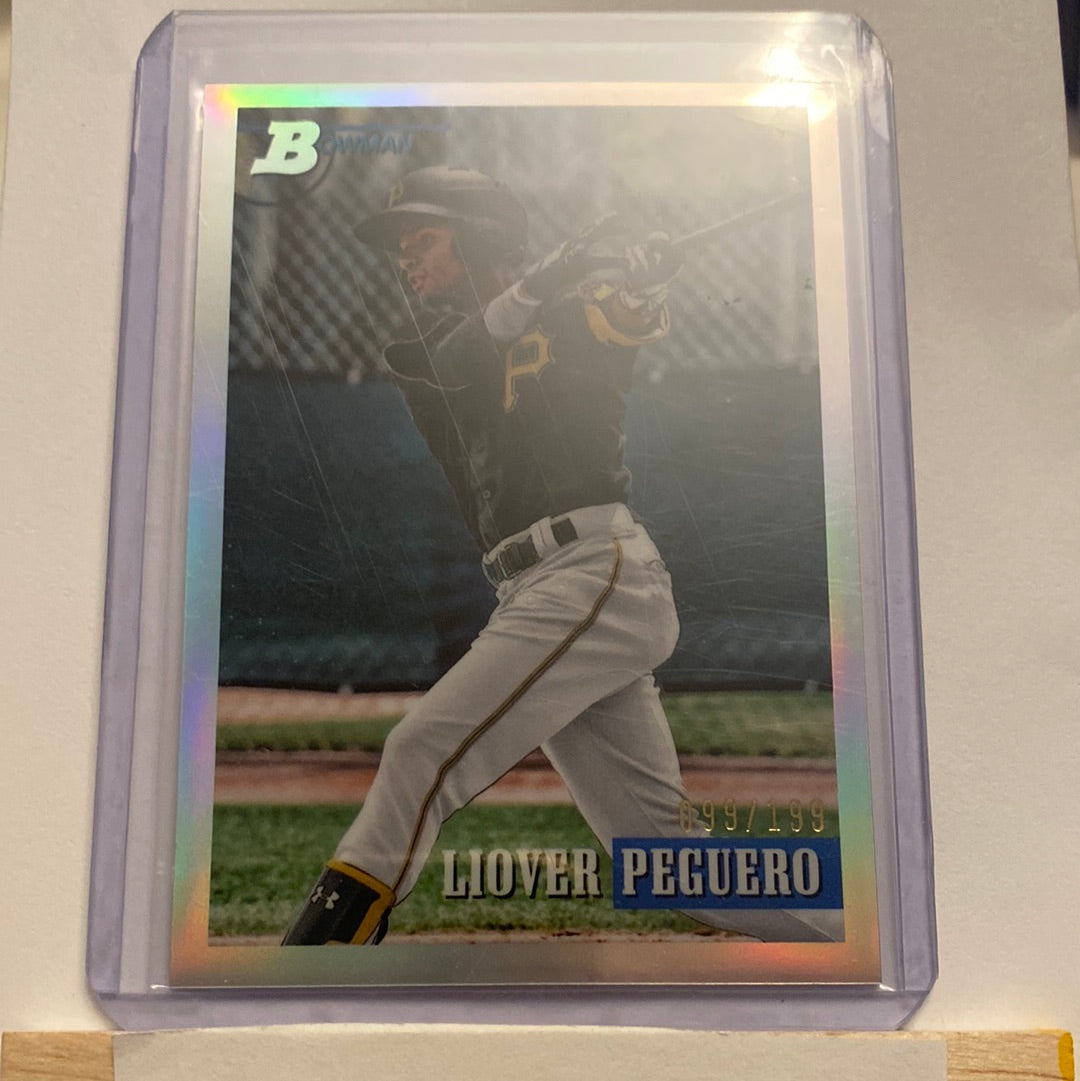 2021 Bowman Heritage Liover Peguero refractor trading card