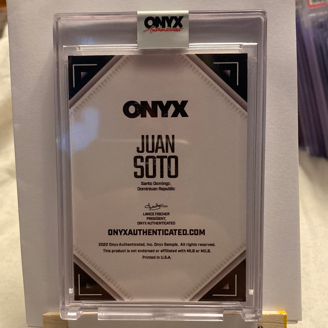 2022 Onyx Juan Soto encased trading card