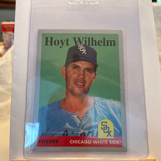 209 Topps Archives Hoyt Wilhelm Silver trading card