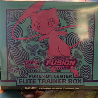 Pokemon TCG Fusion Strike ETB