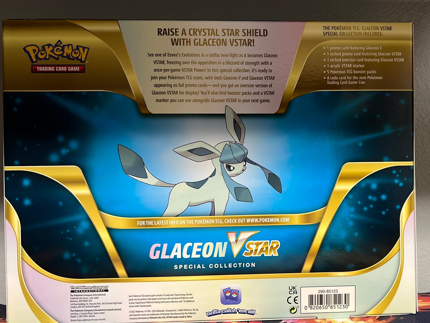 Pokemon TCG Glaceon Vstar box